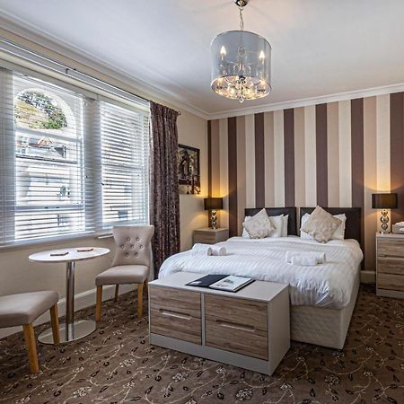 Snooze Bed & Breakfast Llandudno Bagian luar foto