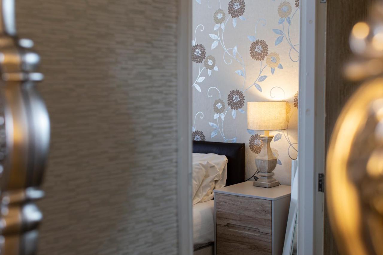 Snooze Bed & Breakfast Llandudno Bagian luar foto