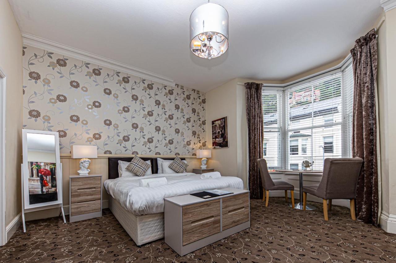 Snooze Bed & Breakfast Llandudno Bagian luar foto
