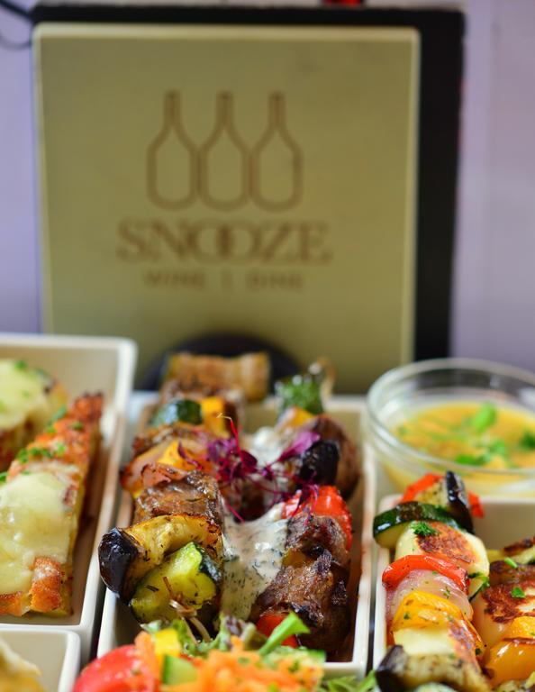 Snooze Bed & Breakfast Llandudno Bagian luar foto